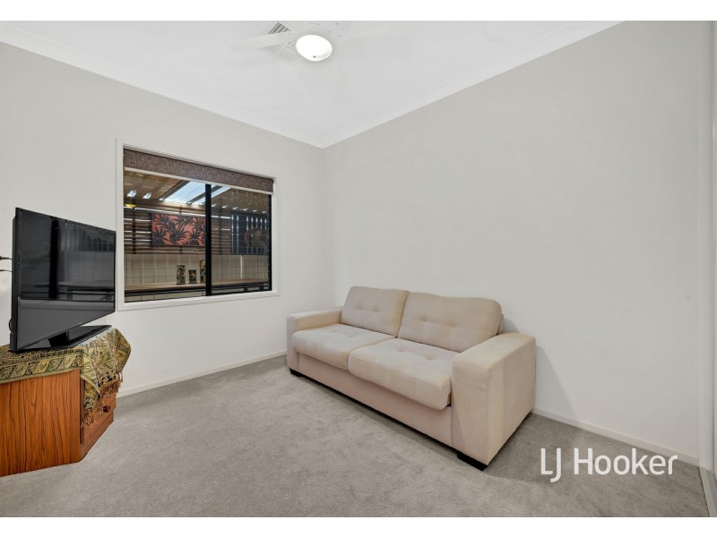 8 Fairview Tce, Clearview SA 5085