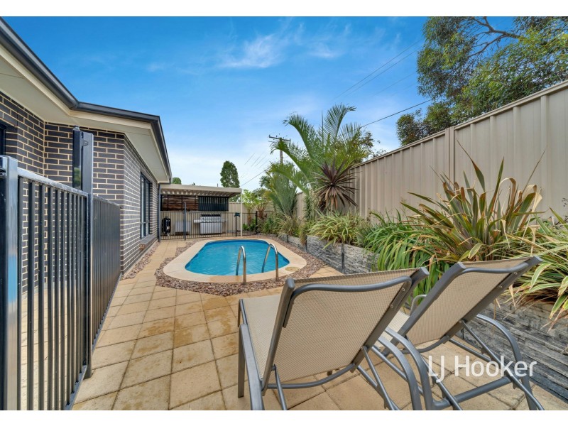 8 Fairview Tce, Clearview SA 5085