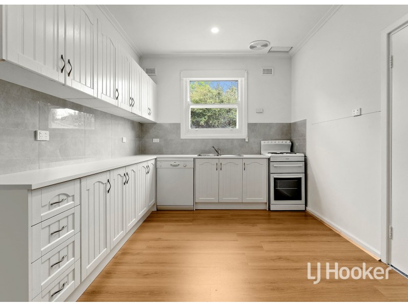 6 Blencowe St, Elizabeth Grove SA 5112