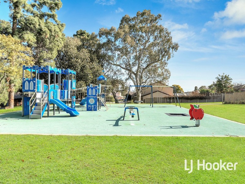 17 Walker Ct, Enfield SA 5085