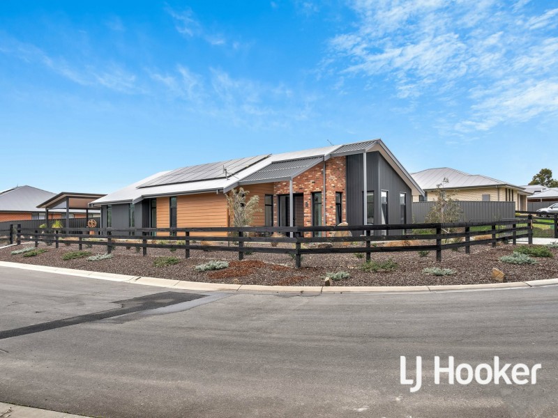 8 Dunnfield Drive, Mount Torrens SA 5244