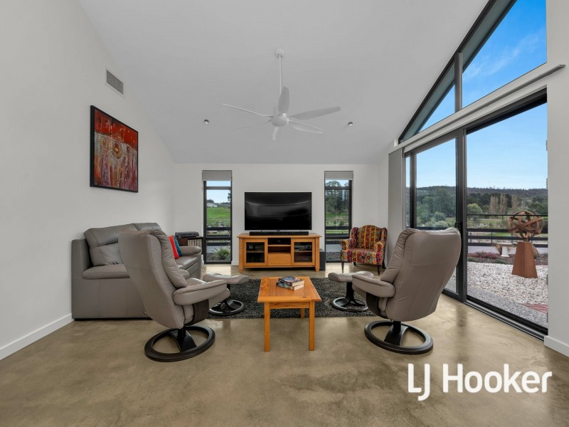 8 Dunnfield Drive, Mount Torrens SA 5244