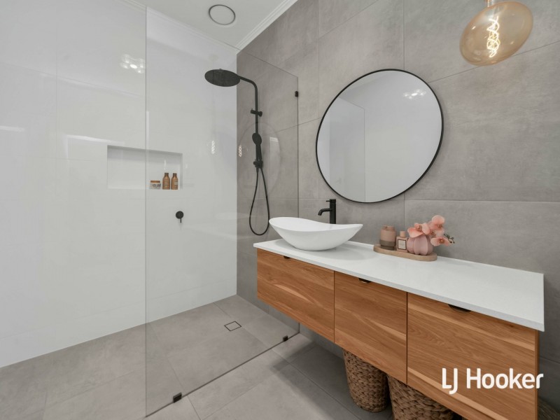 66 Warren Ave, Blair Athol SA 5084