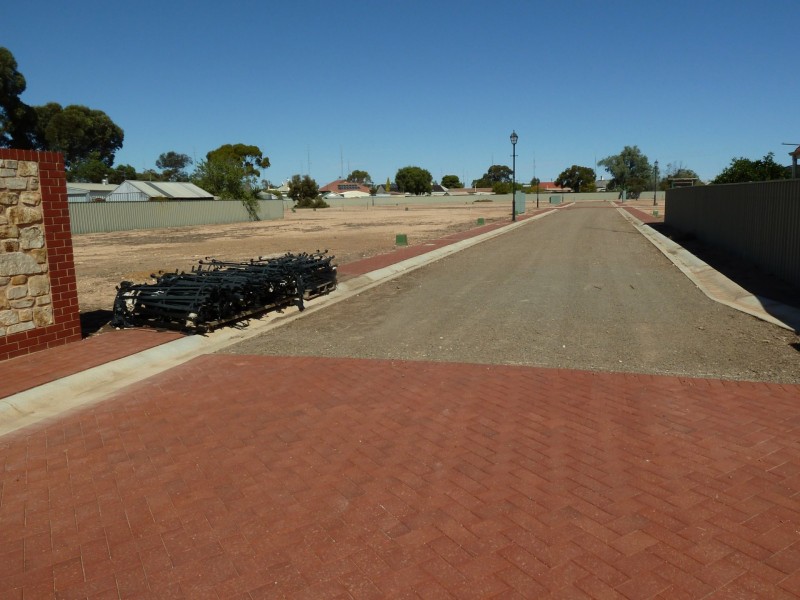 - Powell Terrace, Kadina SA 5554