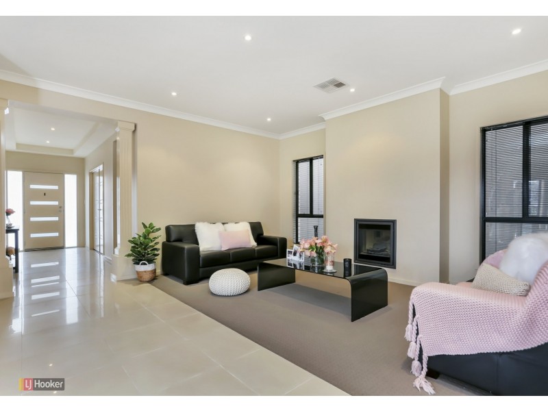 16 Tamblyn Court, Mawson Lakes SA 5095