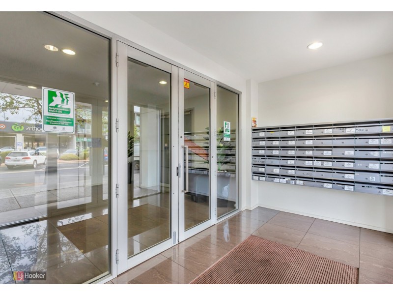 10/10 Light Common, Mawson Lakes SA 5095