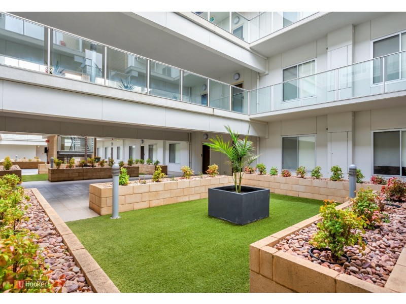 10/10 Light Common, Mawson Lakes SA 5095