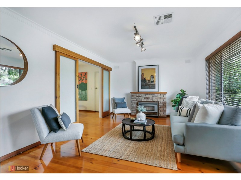 16 Carnarvon Avenue, Redwood Park SA 5097