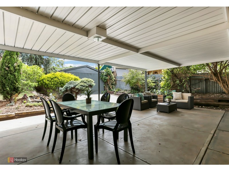 16 Carnarvon Avenue, Redwood Park SA 5097