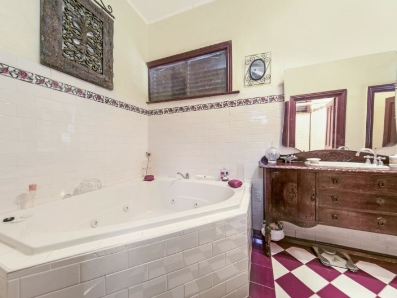 9 Railway Terrace, Hamley Bridge SA 5401