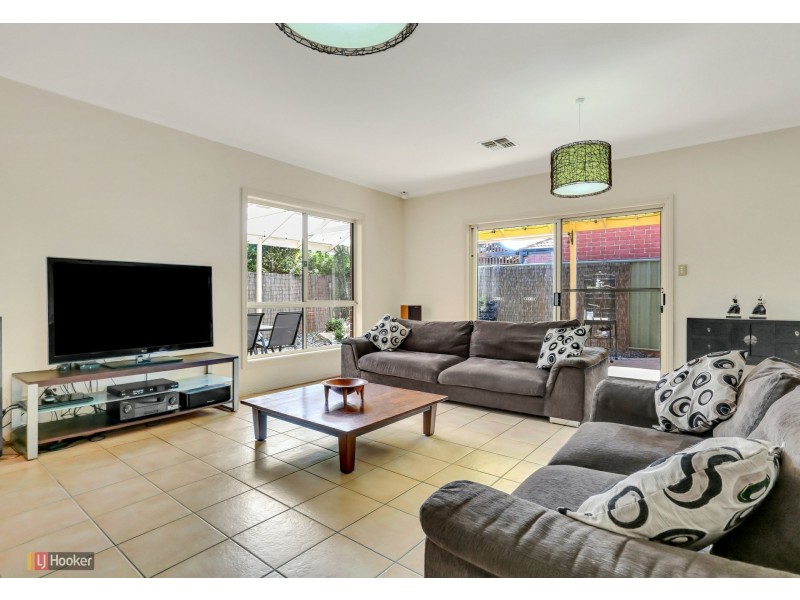 2 Greenleaf Court, Mawson Lakes SA 5095