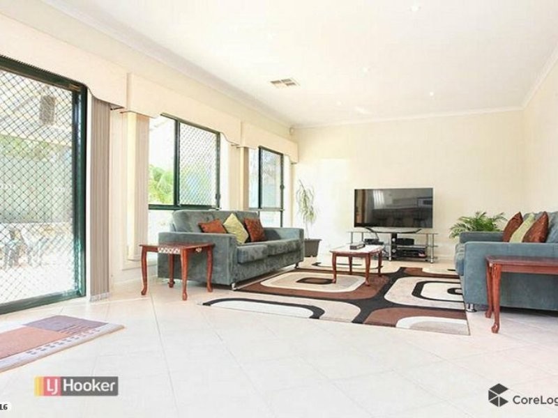 32 Ashwood Circuit, Mawson Lakes SA 5095