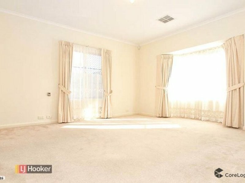 32 Ashwood Circuit, Mawson Lakes SA 5095