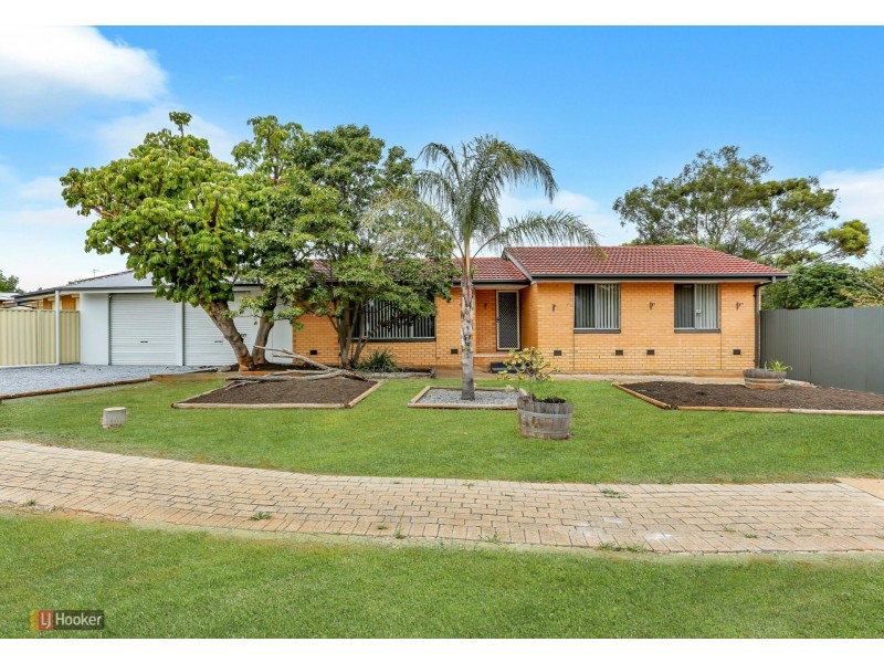 42 McKenzie Road, Elizabeth Downs SA 5113