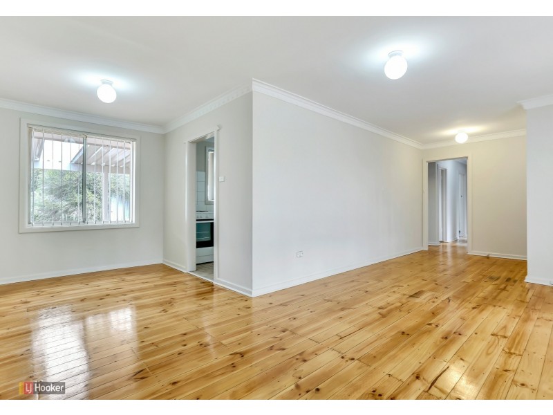 42 McKenzie Road, Elizabeth Downs SA 5113