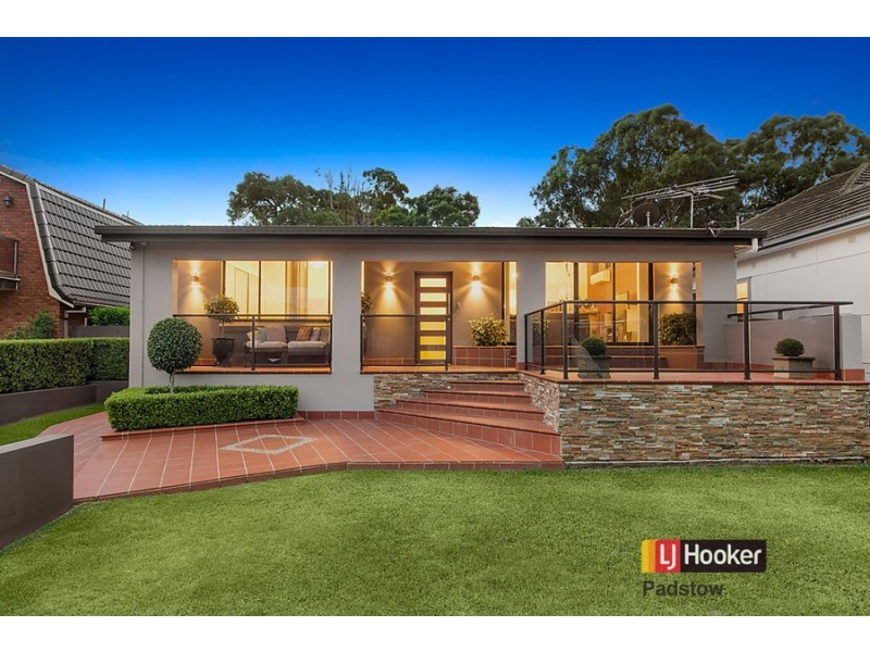 649 Henry Lawson Drive, East Hills NSW 2213