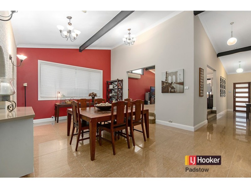 649 Henry Lawson Drive, East Hills NSW 2213