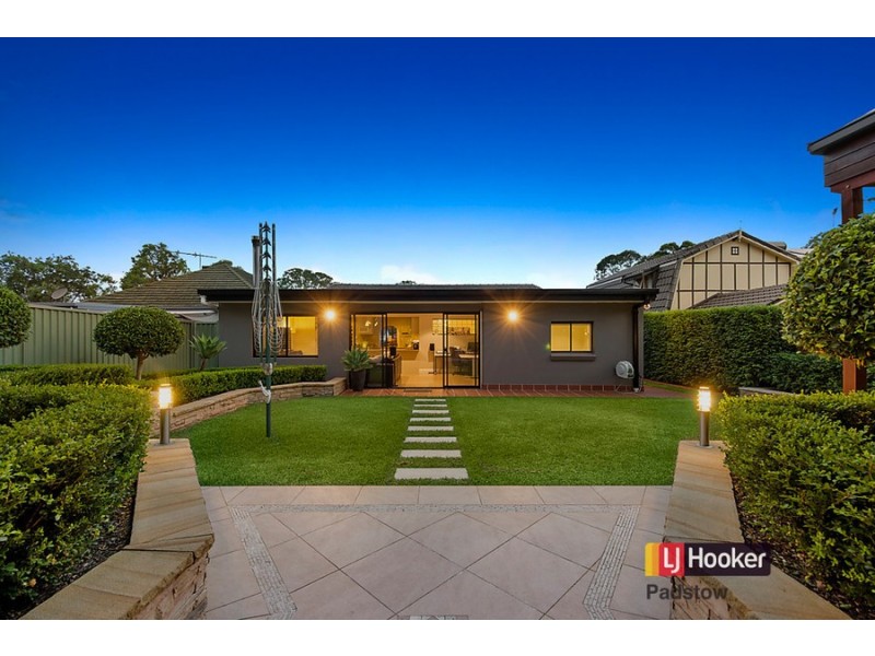 649 Henry Lawson Drive, East Hills NSW 2213