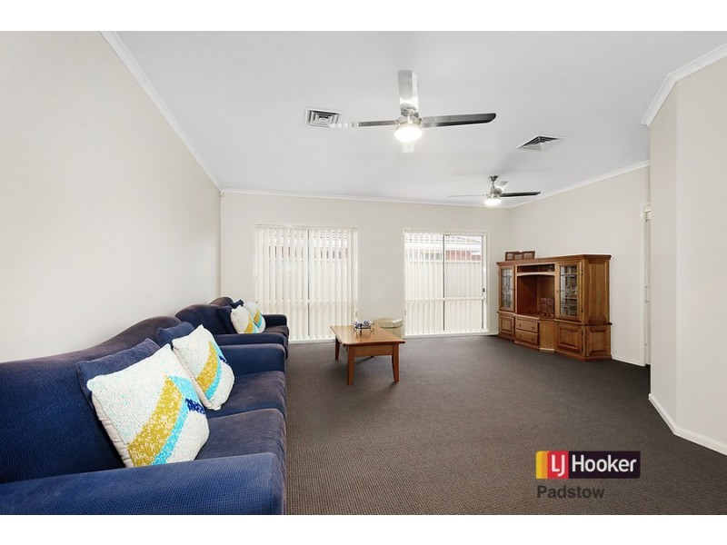 2 Eileen Street, Picnic Point NSW 2213