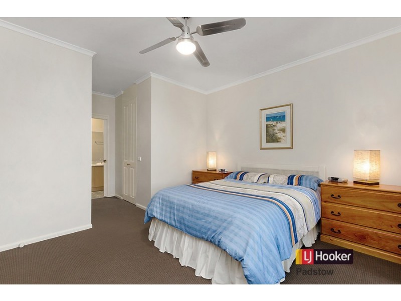 2 Eileen Street, Picnic Point NSW 2213