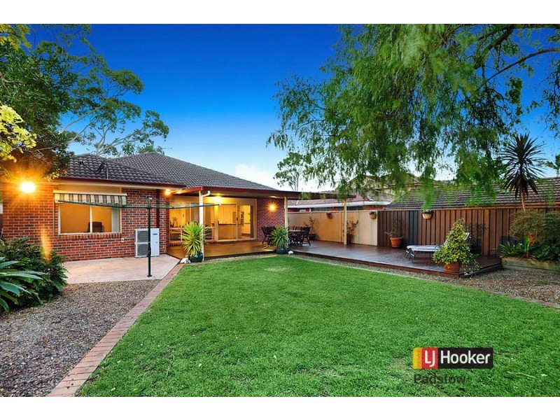 2 Eileen Street, Picnic Point NSW 2213