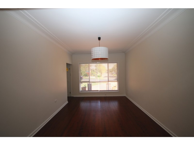 82 Thomas Street, Picnic Point NSW 2213