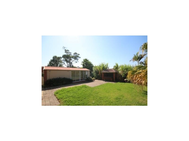 82 Thomas Street, Picnic Point NSW 2213
