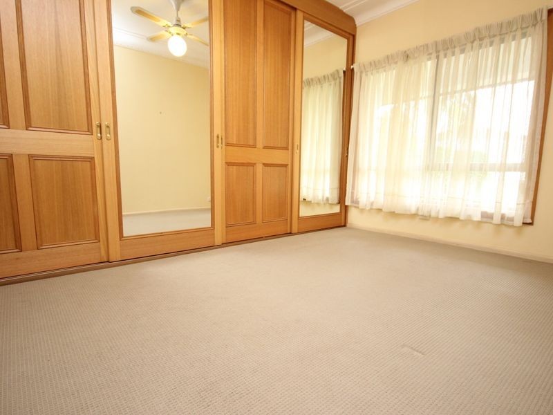 1 Clyfford Place, Picnic Point NSW 2213