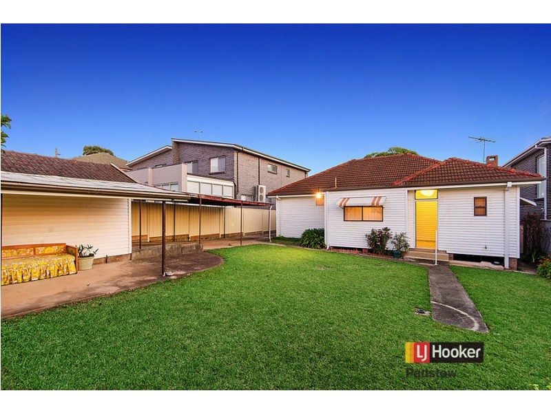 16 Phillip Street, Panania NSW 2213