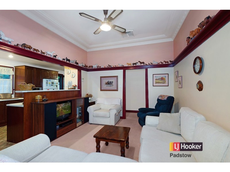 159 Davies Road, Padstow NSW 2211