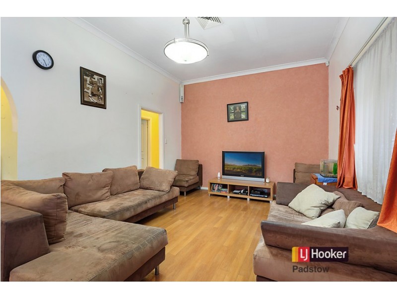 12 Walder Road, Hammondville NSW 2170