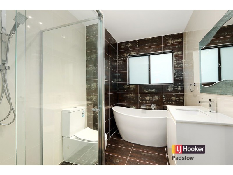 3 Kinross Place, Revesby NSW 2212