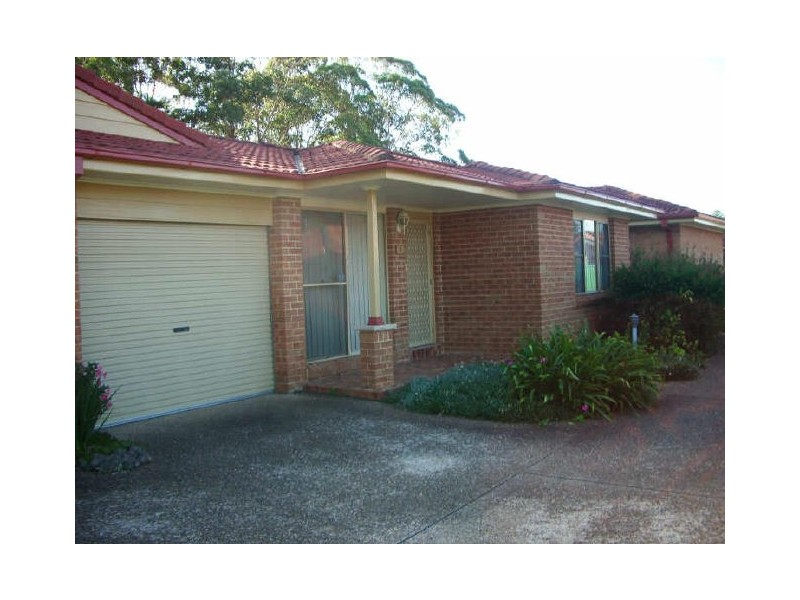 3/4 Bell Street, Picnic Point NSW 2213