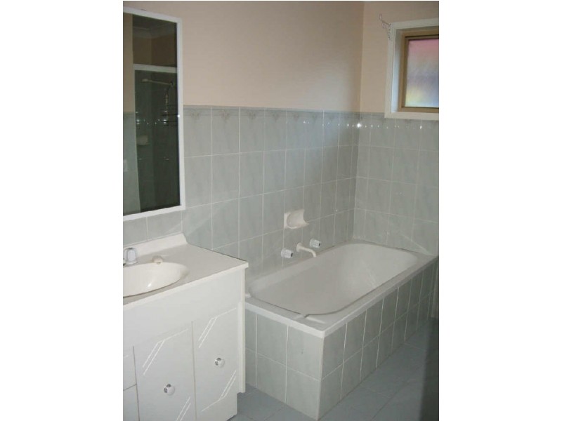 3/4 Bell Street, Picnic Point NSW 2213