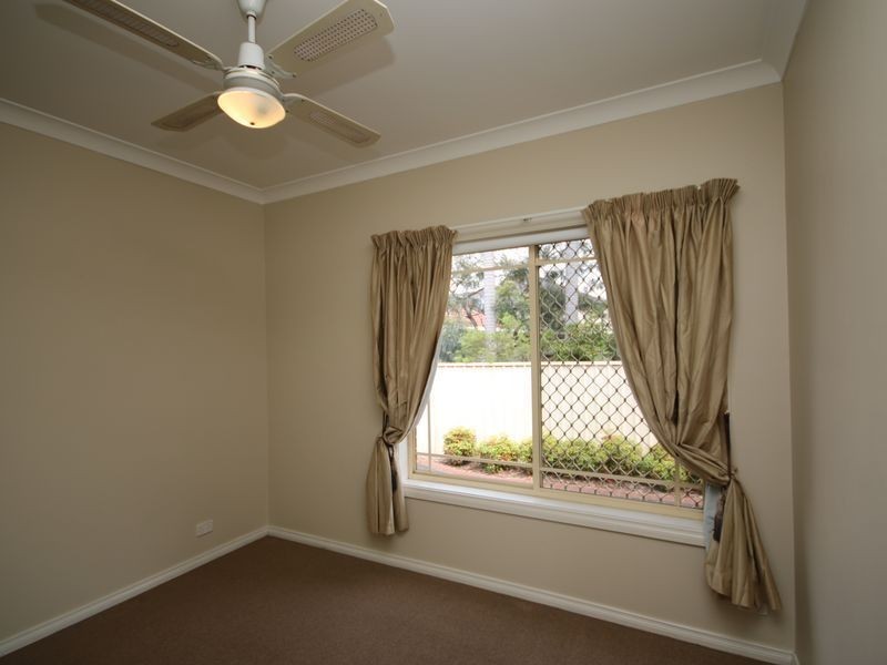 2/12 Ferndale Road, Revesby NSW 2212