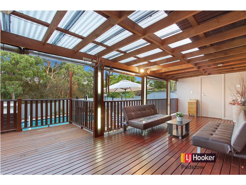 92 Thomas Street, Picnic Point NSW 2213