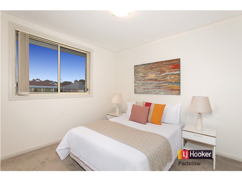 1b Gowlland Parade, Panania NSW 2213