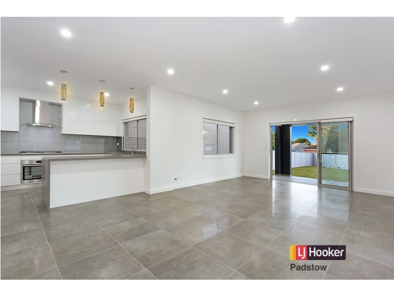 4 Melinga Place, Revesby NSW 2212