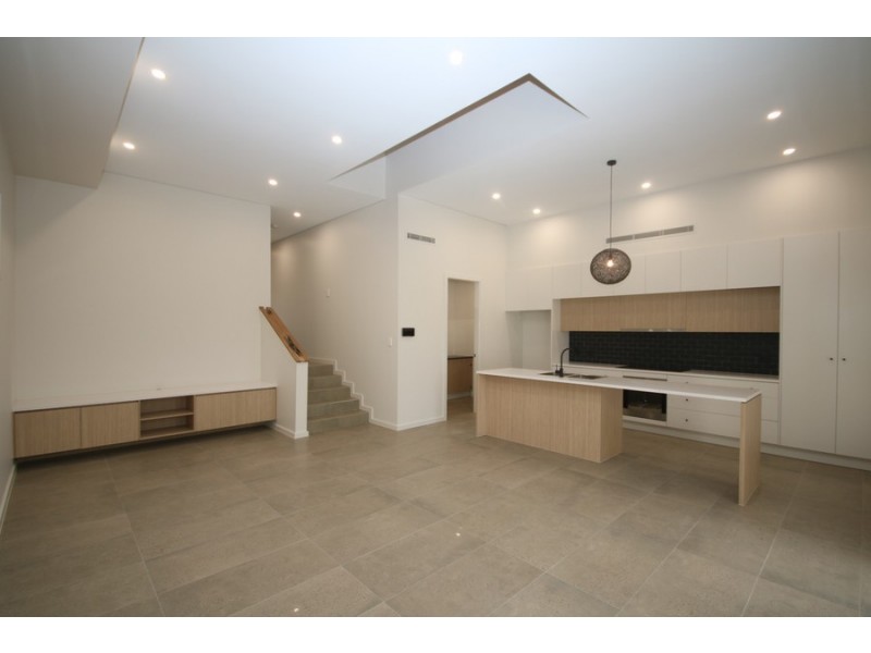 18A Tallawarra Avenue, Padstow NSW 2211