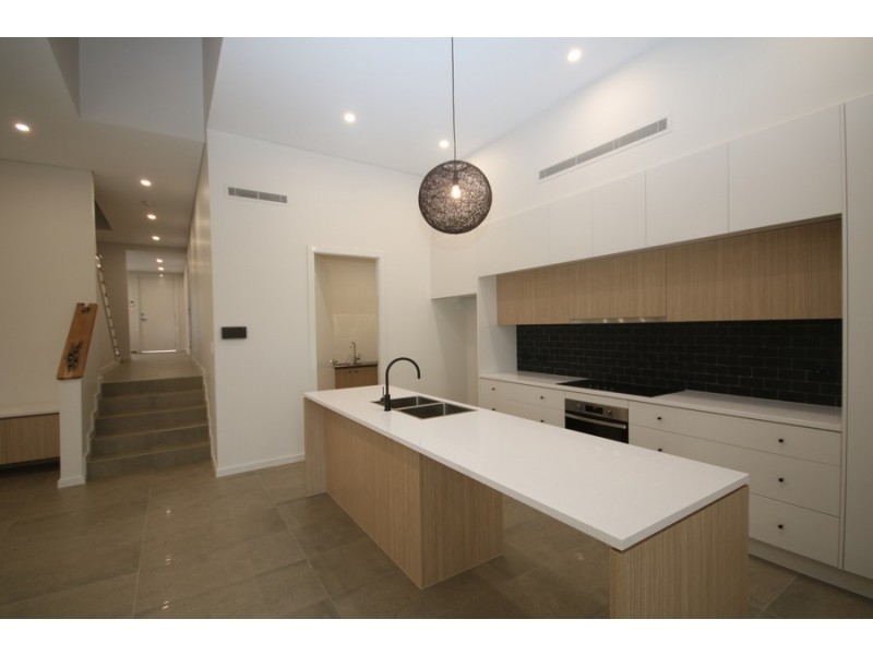 18A Tallawarra Avenue, Padstow NSW 2211