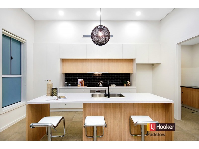 18 Tallawarra Avenue, Padstow NSW 2211