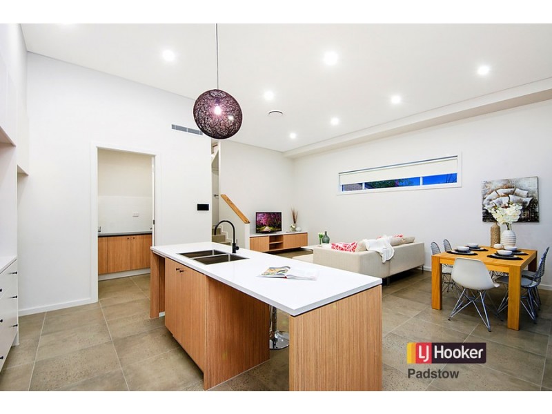 18 Tallawarra Avenue, Padstow NSW 2211