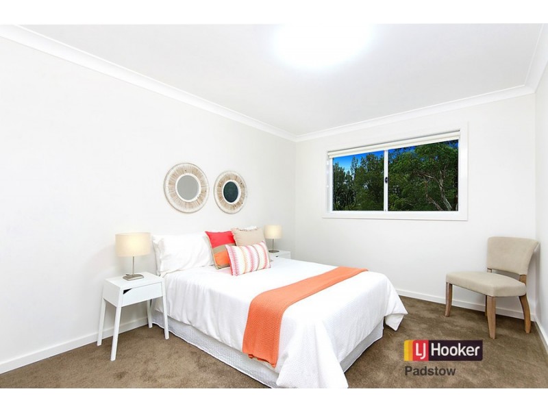 18 Tallawarra Avenue, Padstow NSW 2211