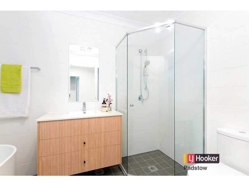 18 Tallawarra Avenue, Padstow NSW 2211