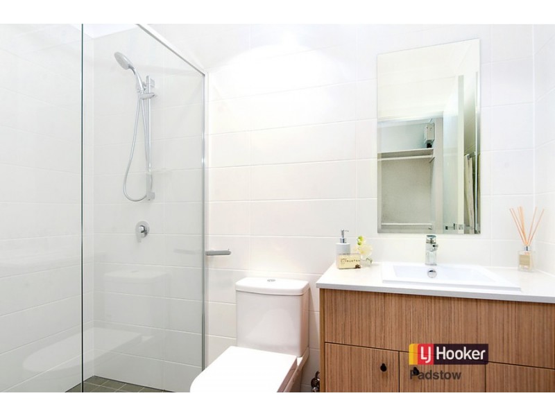 18 Tallawarra Avenue, Padstow NSW 2211