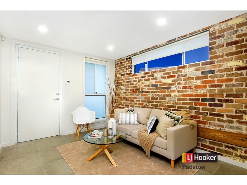 18 Tallawarra Avenue, Padstow NSW 2211