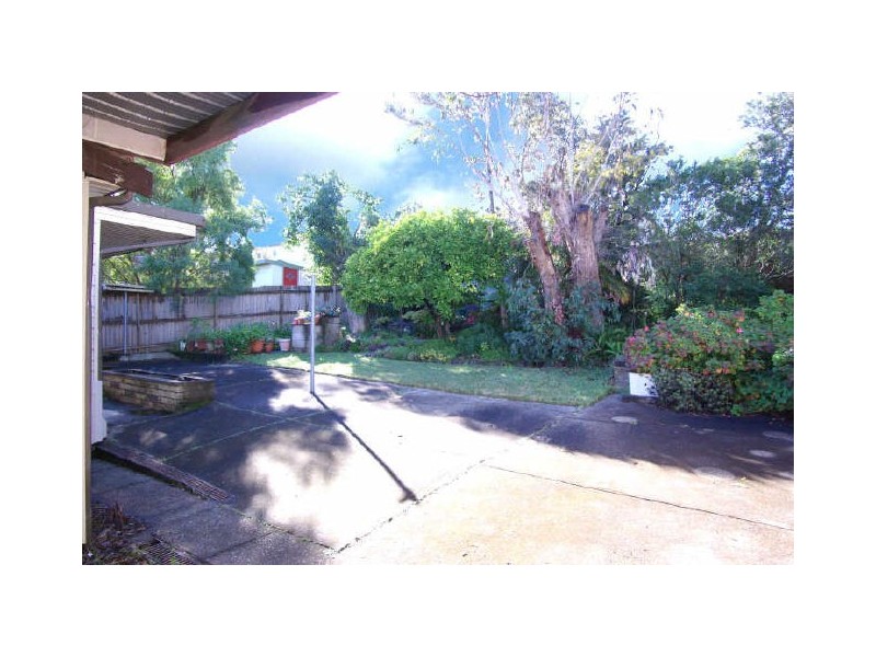19 Drysdale Avenue, Picnic Point NSW 2213