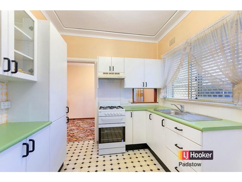 9 Anderson Avenue, Panania NSW 2213