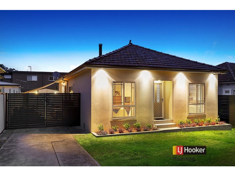 41 Burns Road, Picnic Point NSW 2213