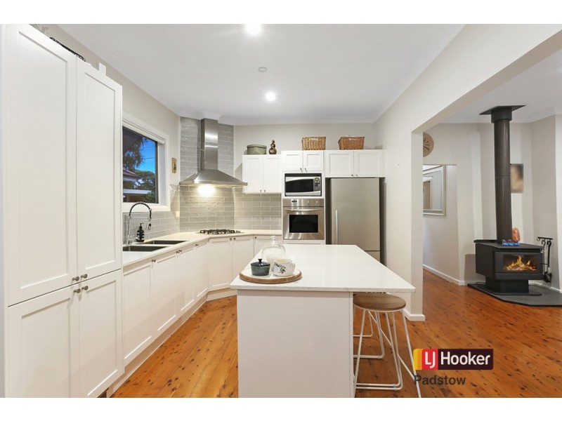 41 Burns Road, Picnic Point NSW 2213